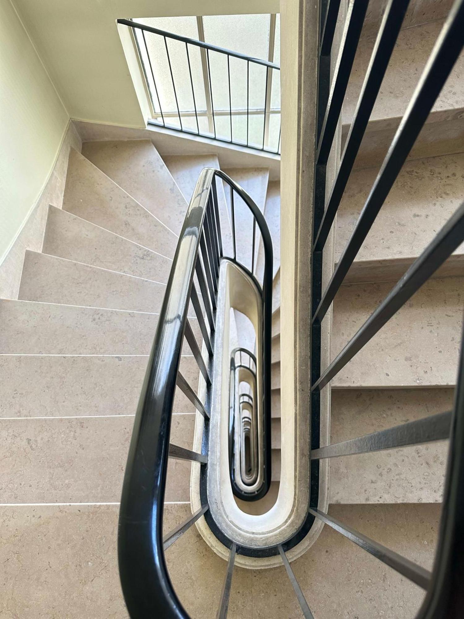 Stylish Apartment With A Balcony In Paris Exteriör bild